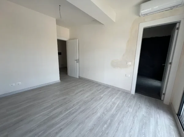 Tirane, jepet me qera apartament 2+1+Ballkon Kati 1, 106 m² 550 € (Bulevardi i ri)