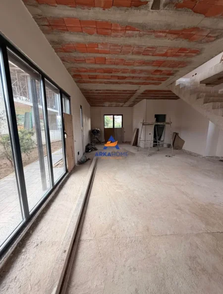 Tirane, jepet me qera apartament Vile 2 Katshe Kati 2, 250 m² 