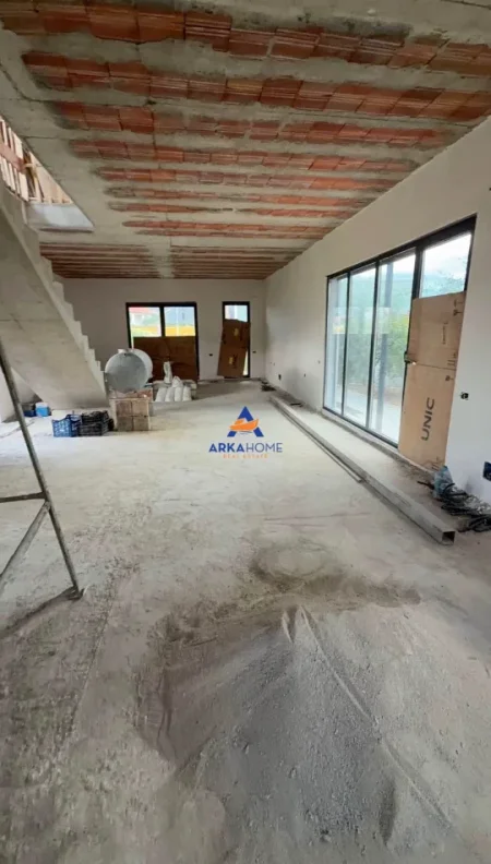 Tirane, jepet me qera apartament Vile 2 Katshe Kati 2, 250 m² 