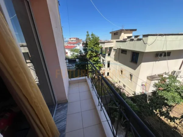 Tirane, jepet me qera apartament 1+1 Kati 1, 40 m² 280 € (Kodra e Priftit)