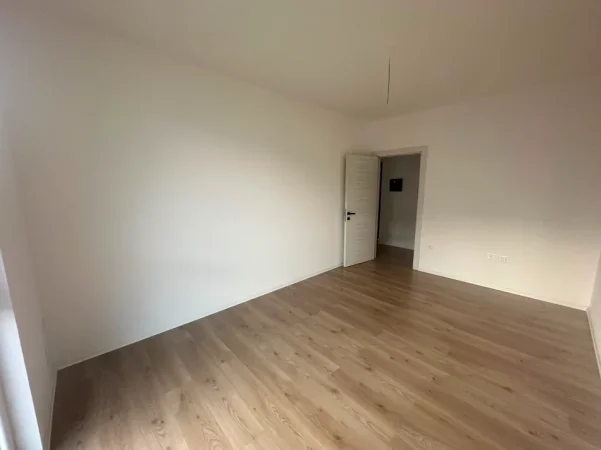 Shqiperi, jepet me qera apartament 2+1+Ballkon Kati 2, 98 m² 400 € (Rruga Lidhja e Prizrenit , Paskuqan)