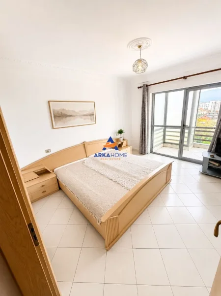 Tirane, jepet me qera apartament 2+1+Ballkon Kati 3, 120 m² 500 € 