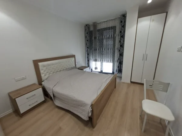 Tirane, jepet me qera apartament 1+1 Kati 2, 65 m² 570 € (Don Bosko)