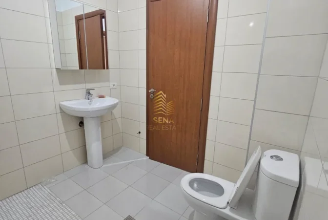 Tirane, jepet me qera apartament 1+1+Ballkon Kati 3, 60 m² 350 € (Fresk)