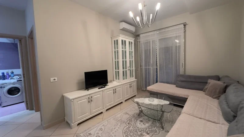Tirane, shitet apartament 1+1 Kati 7, 58 m² 155.000 € (Kombinat)