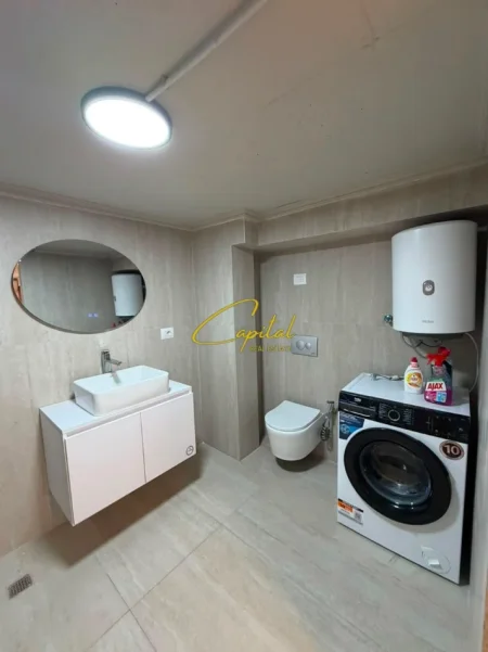 Tirane, jepet me qera apartament duplex 1+1 Kati 1, 62 m² 550 € (GOLDEN PARK 3)