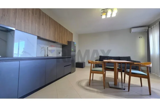 Vlore - Lungomare, shitet apartament 1+1 Kati 5, 62 m² (Rruga Aleksander Moisiu, Vlore)
