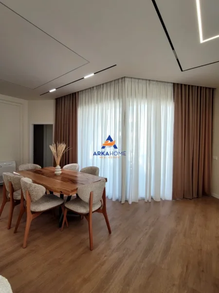 Tirane, jepet me qera apartament Vile 2 Katshe , 275 m² 