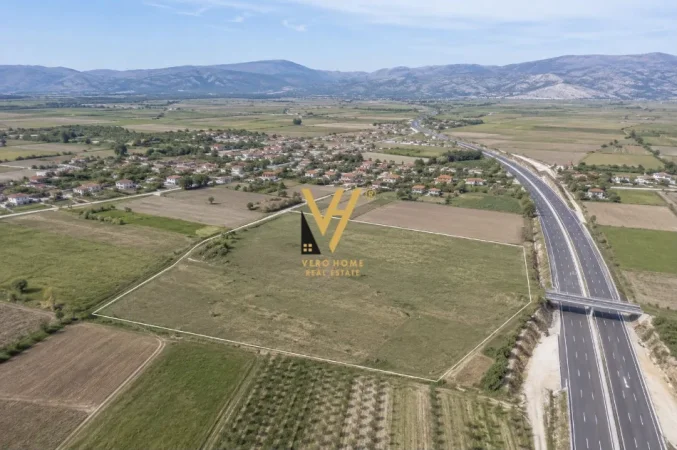 Durres, shitet toke , 40.000 m² 1.900.000 € (GJIRI I LALZIT)