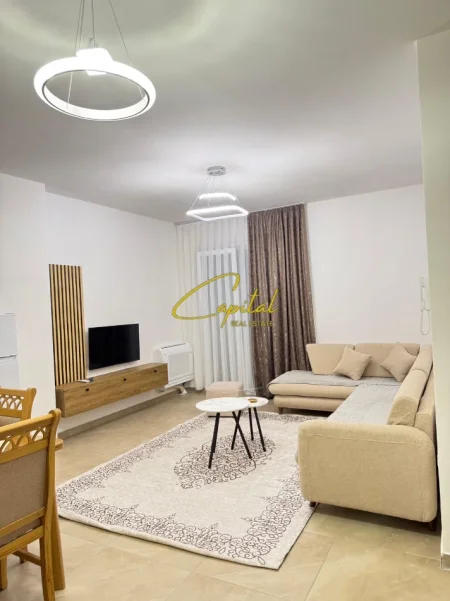 Tirane, jepet me qera apartament 1+1 Kati 9, 60 m² 450 € (ASTIR)