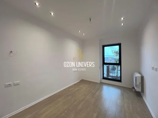Tirane, jepet me qera apartament 1+1+Ballkon Kati 4, 77 m² 65,000 ALL/muaj (Garden Building, Rruga e Kavajës)