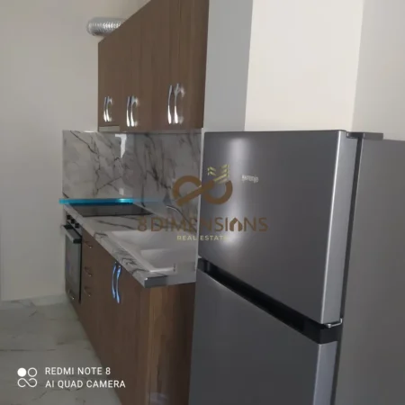 Tirane, jepet me qera apartament 1+1+Ballkon Kati 3, 70 m² 350 € (shkoze)
