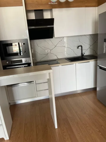 Tirane, jepet me qera apartament 2+1 Kati 7, 90 m² 700 € (don bosko)