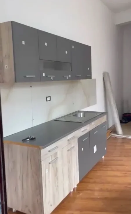Tirane, jepet me qera apartament 1+1 Kati 3, 65 m² 450 € 
