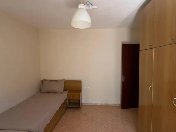 Tirane, jepet me qera apartament 2+1 Kati 2, 75 m² 590 € (shkolla e baletit)