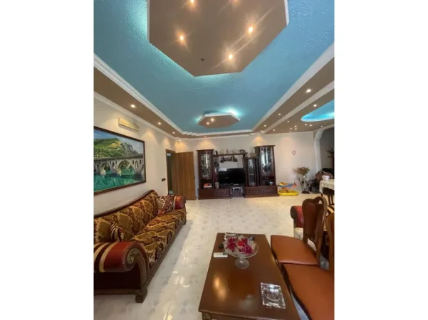 Tirane, shitet apartament 2+1+Aneks+Ballkon Kati 6, 131 m² 262.000 € 