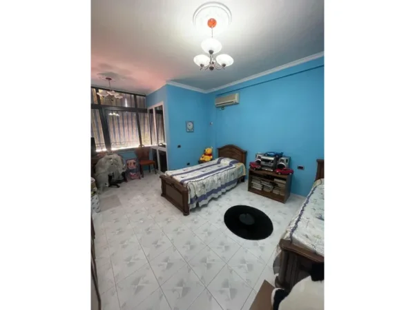 Tirane, shitet apartament 2+1+Aneks+Ballkon Kati 6, 131 m² 262.000 € 
