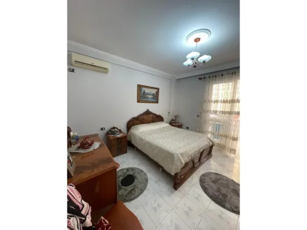 Tirane, shitet apartament 2+1+Aneks+Ballkon Kati 6, 131 m² 262.000 € 