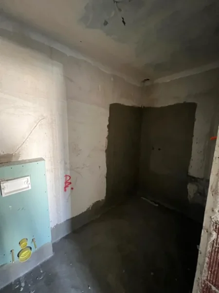 Shqiperi, shitet apartament 2+1 Kati 4, 120 m² 198.000 € (Fusha e Aviacionit)