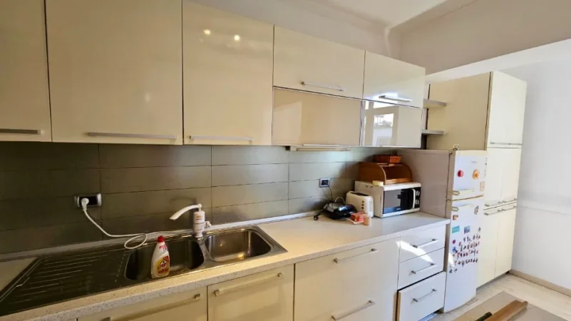 Tirane, shitet apartament 1+1 , 63 m² 145.000 € (Myslym Shyri)