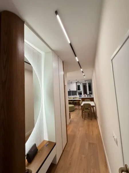 Tirane, jepet me qera apartament 2+1 Kati 6, 70 m² 1.060 € (reshit petrela)