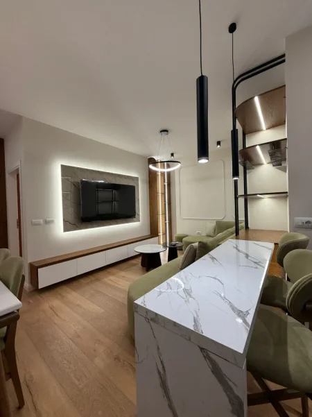 Tirane, jepet me qera apartament 2+1 Kati 6, 70 m² 1.060 € (reshit petrela)
