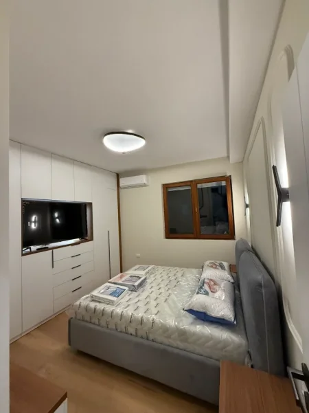 Tirane, jepet me qera apartament 2+1 Kati 6, 70 m² 1.060 € (reshit petrela)