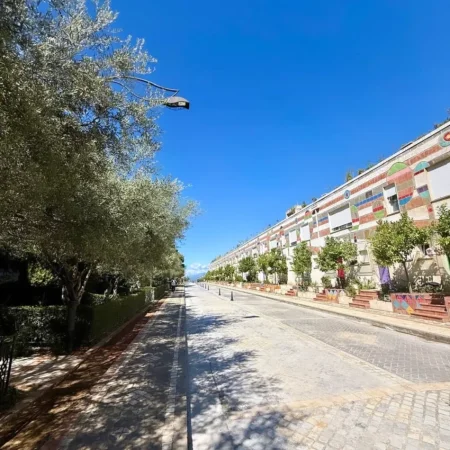 Tirane, shitet apartament 1+1 , 64 m² 103.000 € 