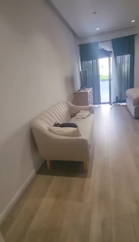 Tirane, jepet me qera garsonier , 400 € (Vila Aleksandros)