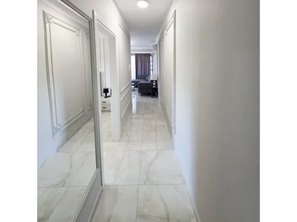 Tirane, jepet me qera apartament 1+1 Kati 8, 70 m² 800 € (komuna e parisit prane kompleksit dinamo)