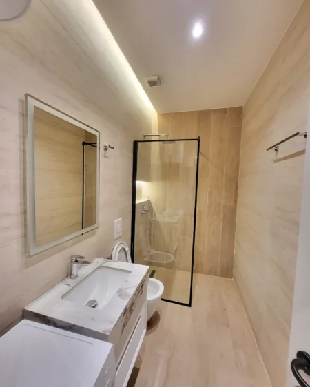 Shqiperi, shitet apartament 1+1+Ballkon Kati 1, 50 m² 115.000 € 