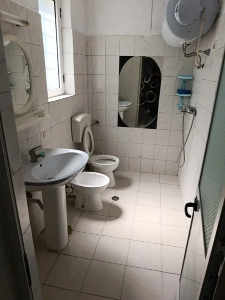 Tirane, shitet apartament 1+1 Kati 1, 60 m² 95.000 € (Oxhaku)