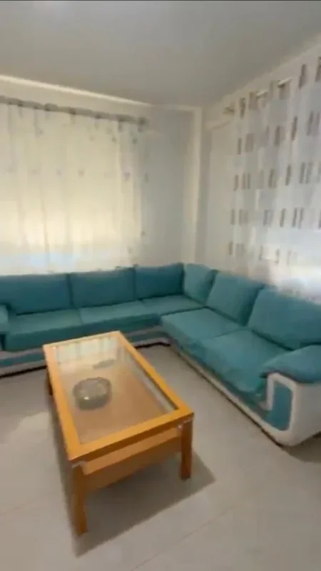 Tirane, jepet me qera apartament 2+1 Kati 2, 100 m² 500 € (Rruga Besa)