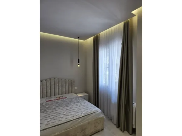 Tirane, jepet me qera apartament 2+1 Kati 4, 120 m² 1.100 € (vasil shanto)