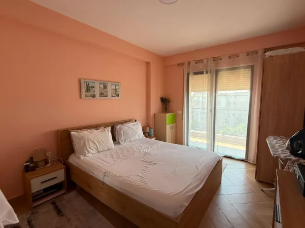 Tirane, jepet me qera apartament 1+1+Aneks+Ballkon Kati 5, 65 m² 650 € (rruga e elbasanit , shkolla e baletit)