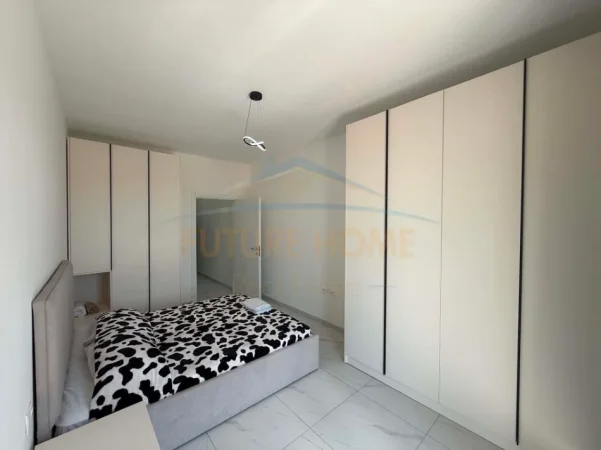 Tirane, jepet me qera apartament 1+1+Aneks Kati 5, 80 m² 550 € (ish Dogana)