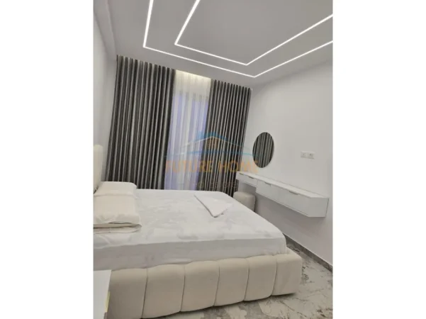 Tirane, jepet me qera apartament 1+1+Ballkon Kati 5, 77 m² 580 € (Paskuqan)