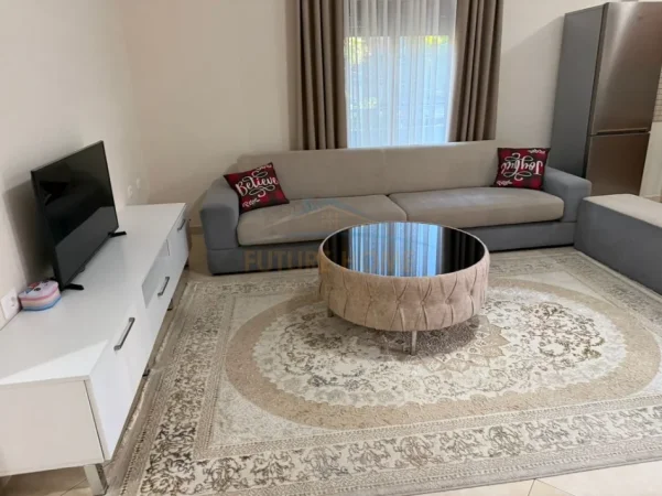 Tirane, jepet me qera apartament 2+1+Ballkon Kati 2, 90 m² 800 € (Rruga e Elbasanit)
