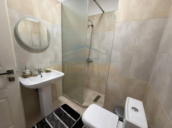 Tirane, shitet apartament 2+1+Ballkon Kati 12, 127 m² 180.000 € (Unaza e Re)