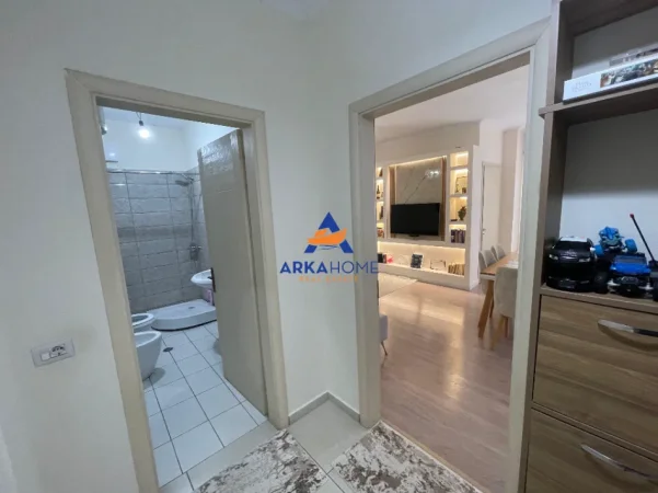 Tirane, shitet apartament 1+1+Ballkon Kati 1, 68 m² 88.500 € 