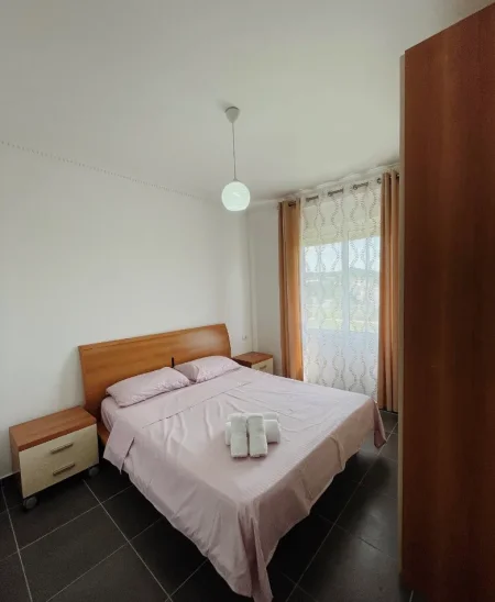 Gjiri Lalezit | Hamallaj, jepet me qera apartament 1+1+Ballkon Kati 2, 55 m² (Insifa)