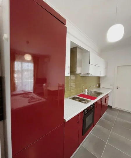 Gjiri Lalezit | Hamallaj, jepet me qera apartament 1+1+Ballkon Kati 2, 55 m² (Insifa)