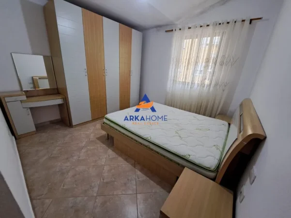 Tirane, shitet apartament 2+1+Ballkon Kati 5, 95 m² 