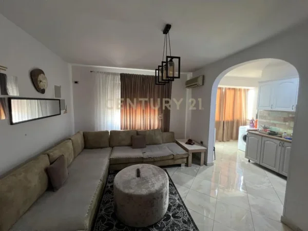 Shqiperi, shitet apartament 1+1 Kati 6, 60 m² 103.000 € (Laprake Gold143001)