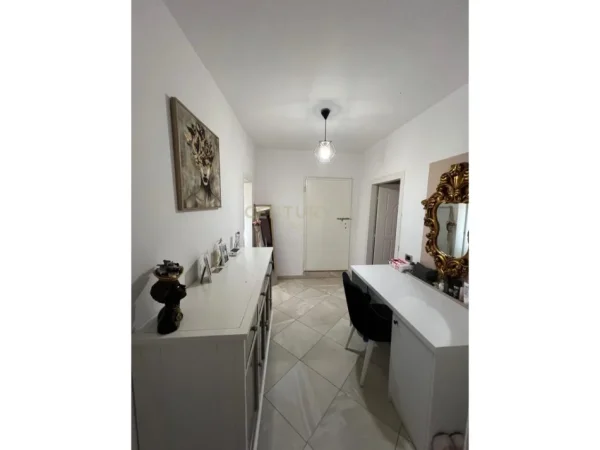 Shqiperi, shitet apartament 1+1 Kati 6, 60 m² 103.000 € (Laprake Gold143001)