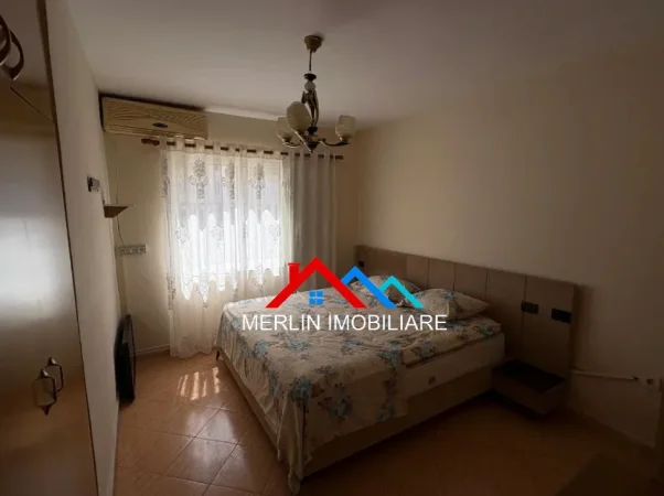 Tirane, jepet me qera apartament 2+1+Ballkon Kati 5, 70 m² 580 € (RRUGA PETRO NINI LUARASI,SHKOLLA E BALETIT)