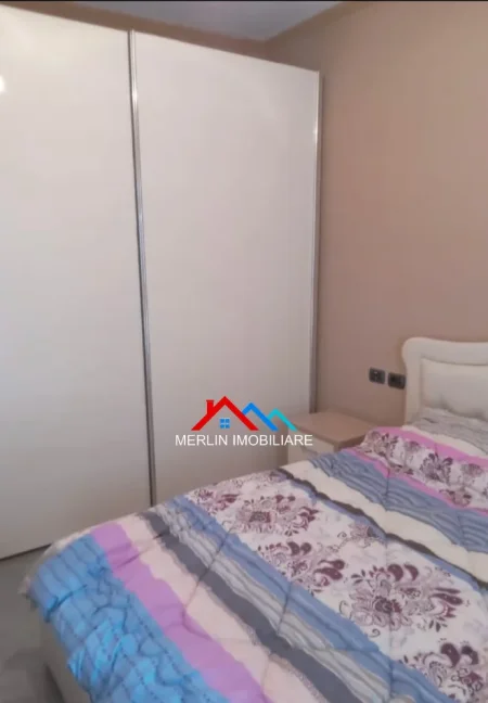 Tirane, jepet me qera apartament 2+1+Ballkon Kati 4, 90 m² 525 € (RRUGA MIKEL MARULI,ASTIR)