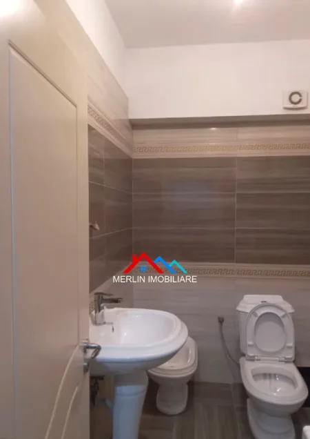 Tirane, jepet me qera apartament 2+1+Ballkon Kati 4, 90 m² 525 € (RRUGA MIKEL MARULI,ASTIR)
