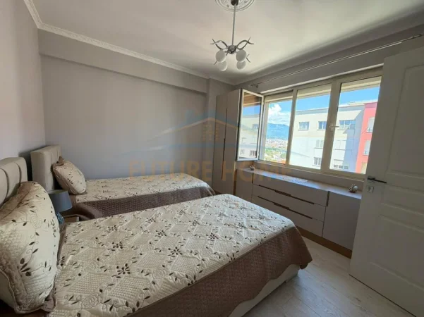 Tirane, shitet apartament 2+1 Kati 12, 127 m² 180.000 € (Casa Italia)