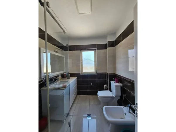 Shitet apartament 2+1+Ballkon Kati 4, 150.000 €